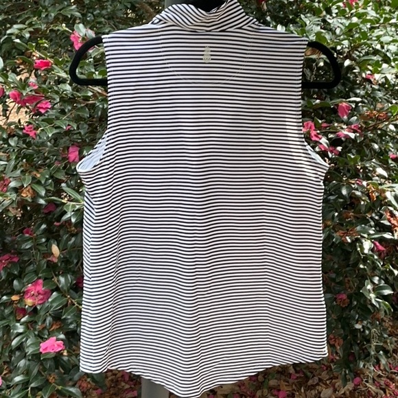 Tommy Bahama Black and White Striped Sleeveless Blouse Medium - Picture 4 of 8